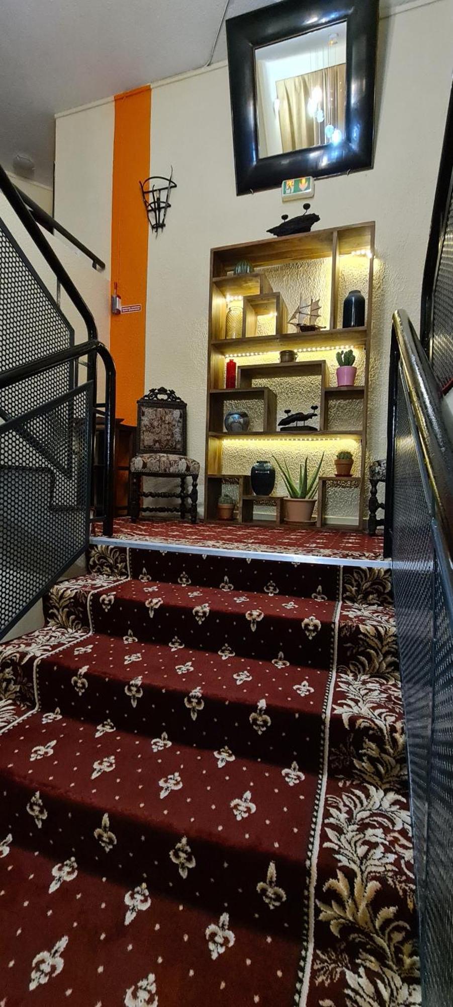Hotel L'Etoile Aeroport - A61 카르카손 외부 사진