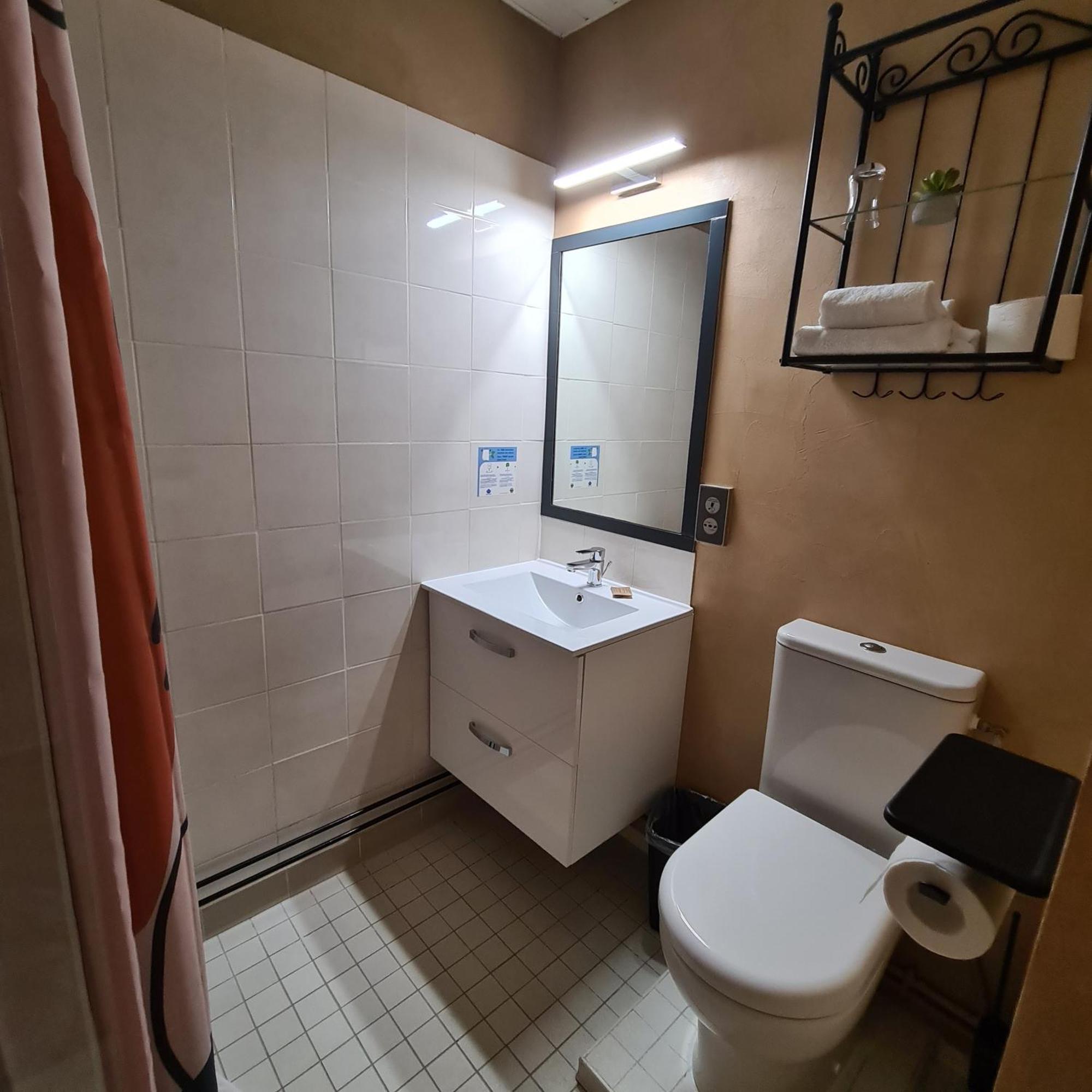 Hotel L'Etoile Aeroport - A61 카르카손 외부 사진