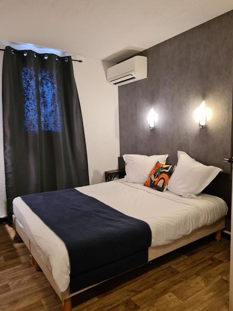Hotel L'Etoile Aeroport - A61 카르카손 외부 사진