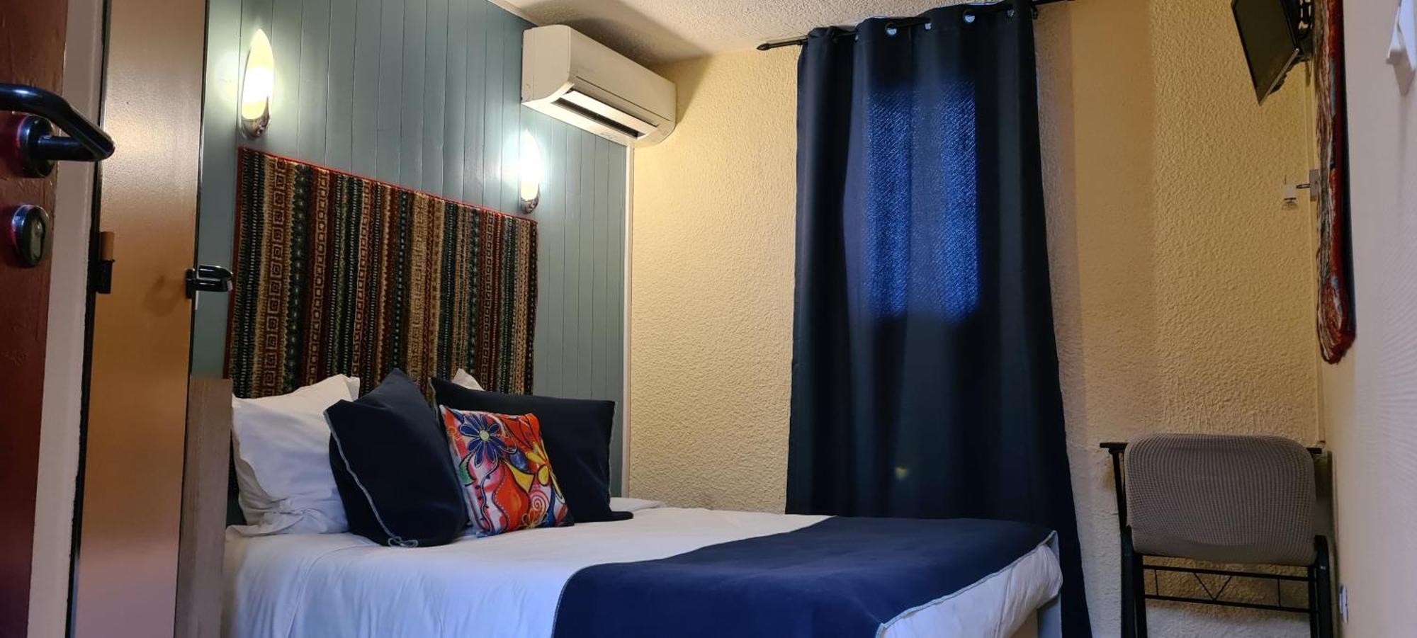 Hotel L'Etoile Aeroport - A61 카르카손 외부 사진